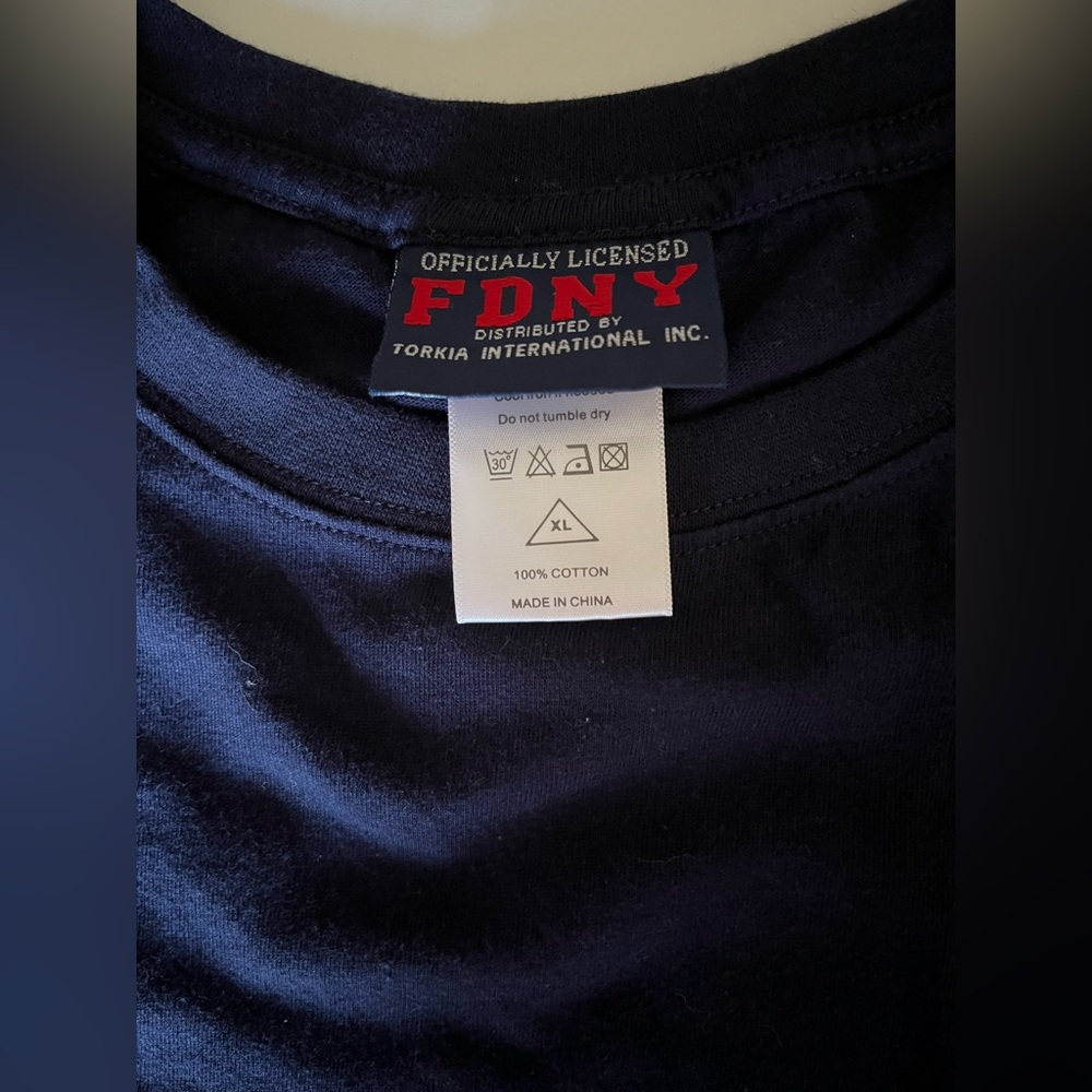 VTG FDNY Fire Department New York Official Navy T-shirt Stitched Patch XL - Picture 2 of 4